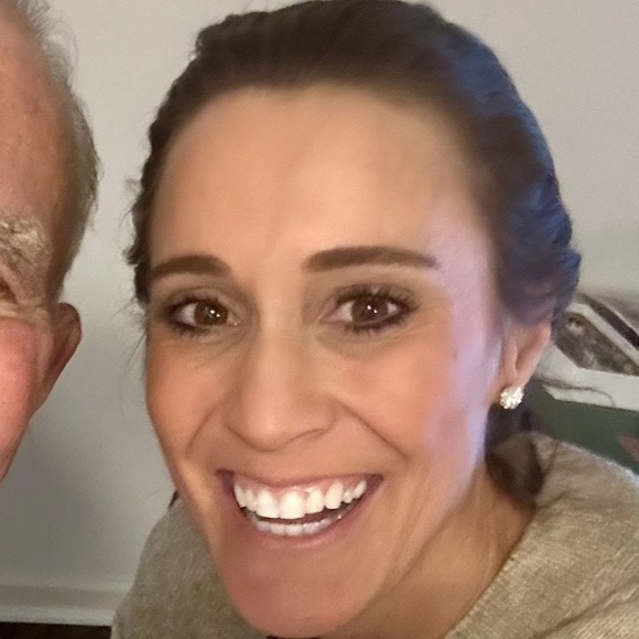 Meet your Posher, Jaime - Picture 2 of 2